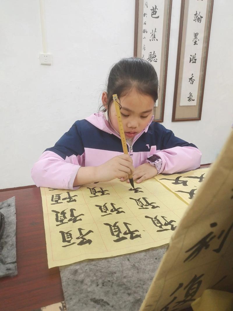 如何为孩子选择适合的美术培训